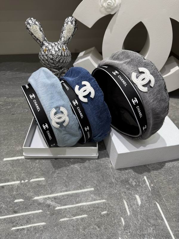 Chanel beret dx26